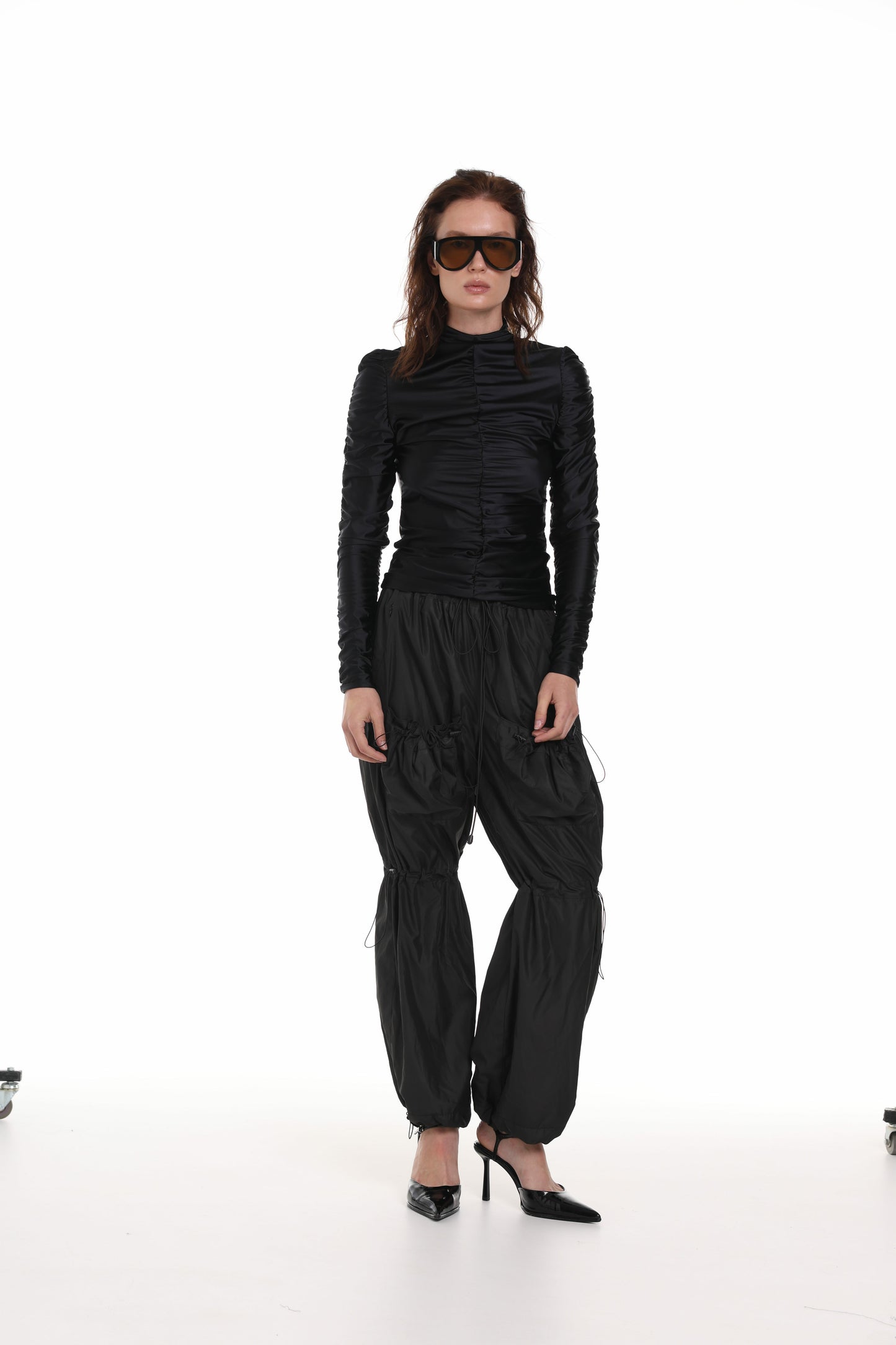 Міські чорні штани