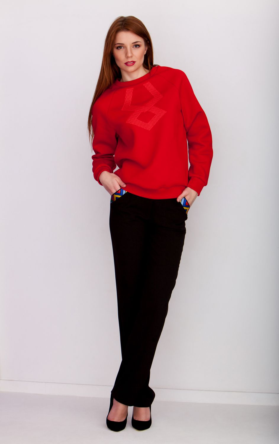 Women's Black Pants - Embroidered Pockets Design