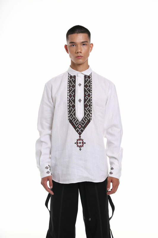 Біла лляна сорочка з історією